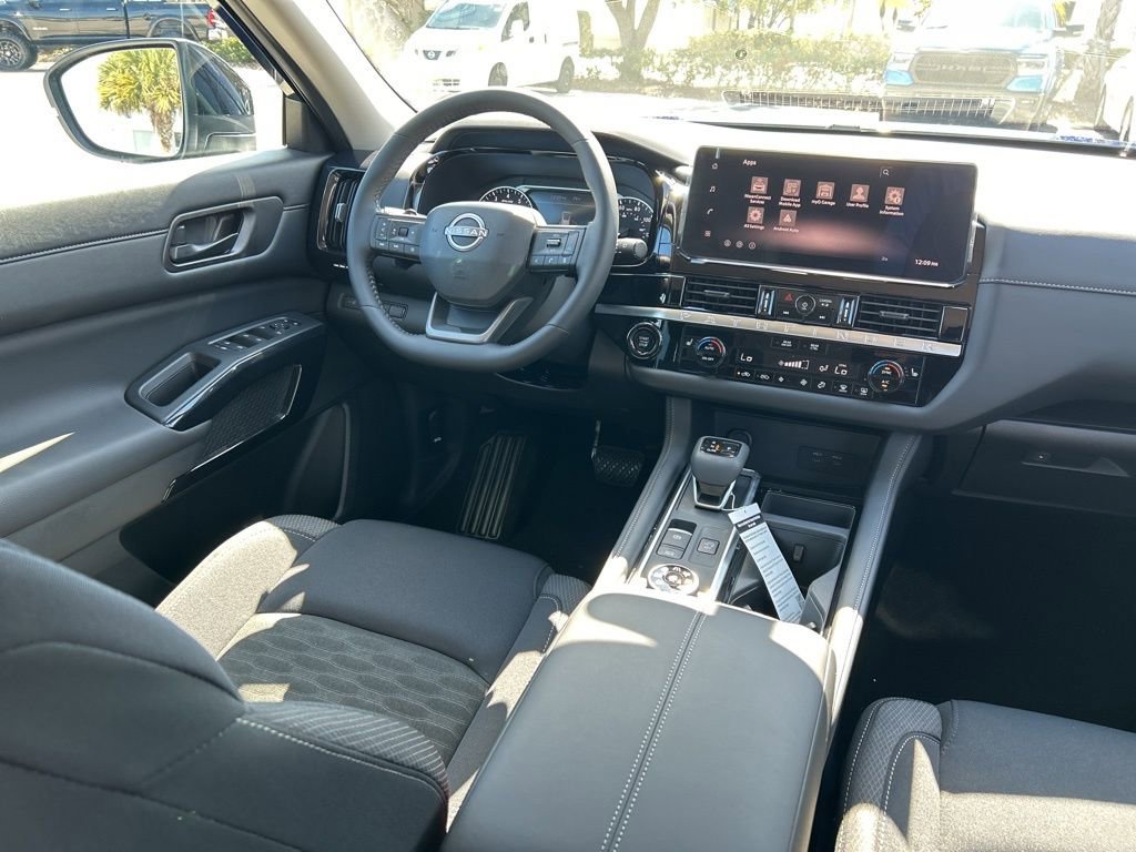 New 2026 Nissan Pathfinder SV image 10