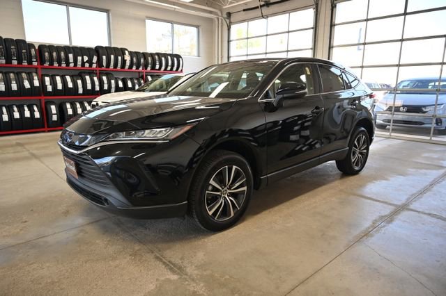 Used 2022 Toyota Venza LE AWD/4WD image 8