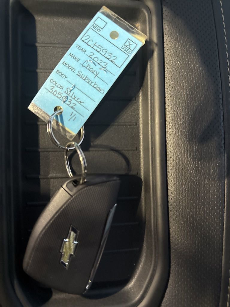 Used 2023 Chevrolet Suburban Premier image 41