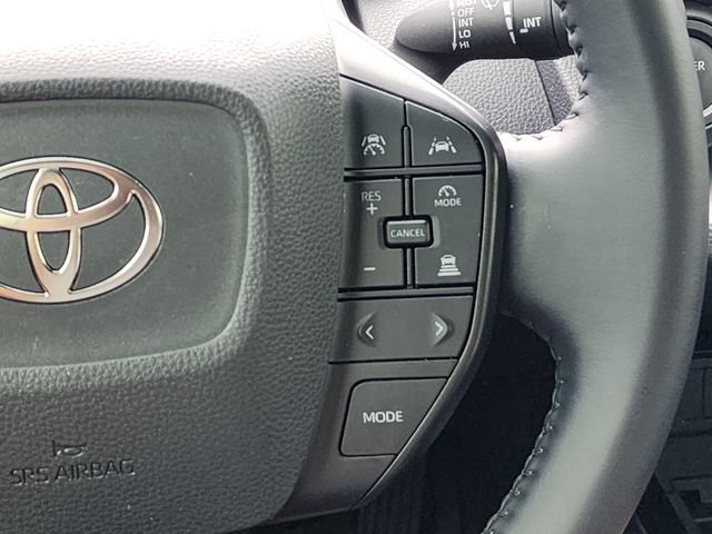Used 2025 Toyota Prius LE FWD image 29