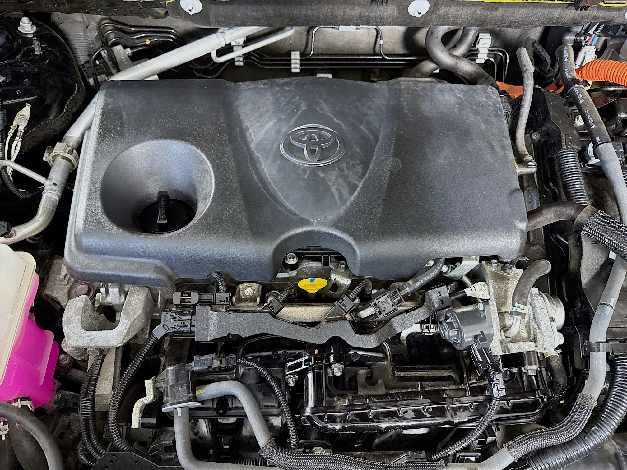 Used 2024 Toyota Venza LE AWD/4WD image 39