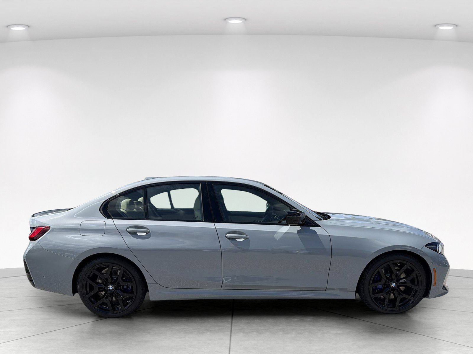 New 2026 BMW 330i Sedan w/ M Sport Package RWD image 3
