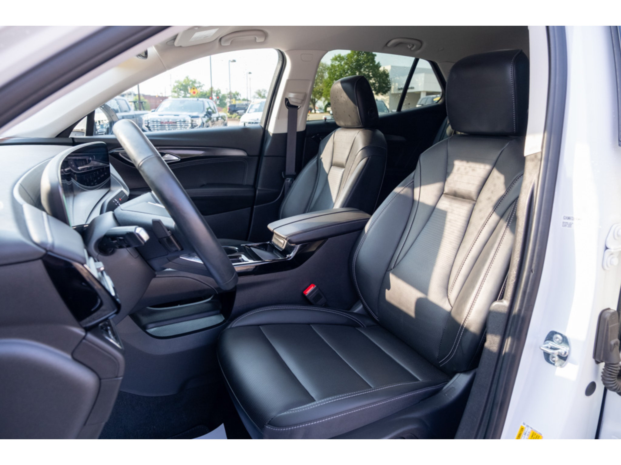 Used 2024 Buick Envision Preferred AWD/4WD image 12