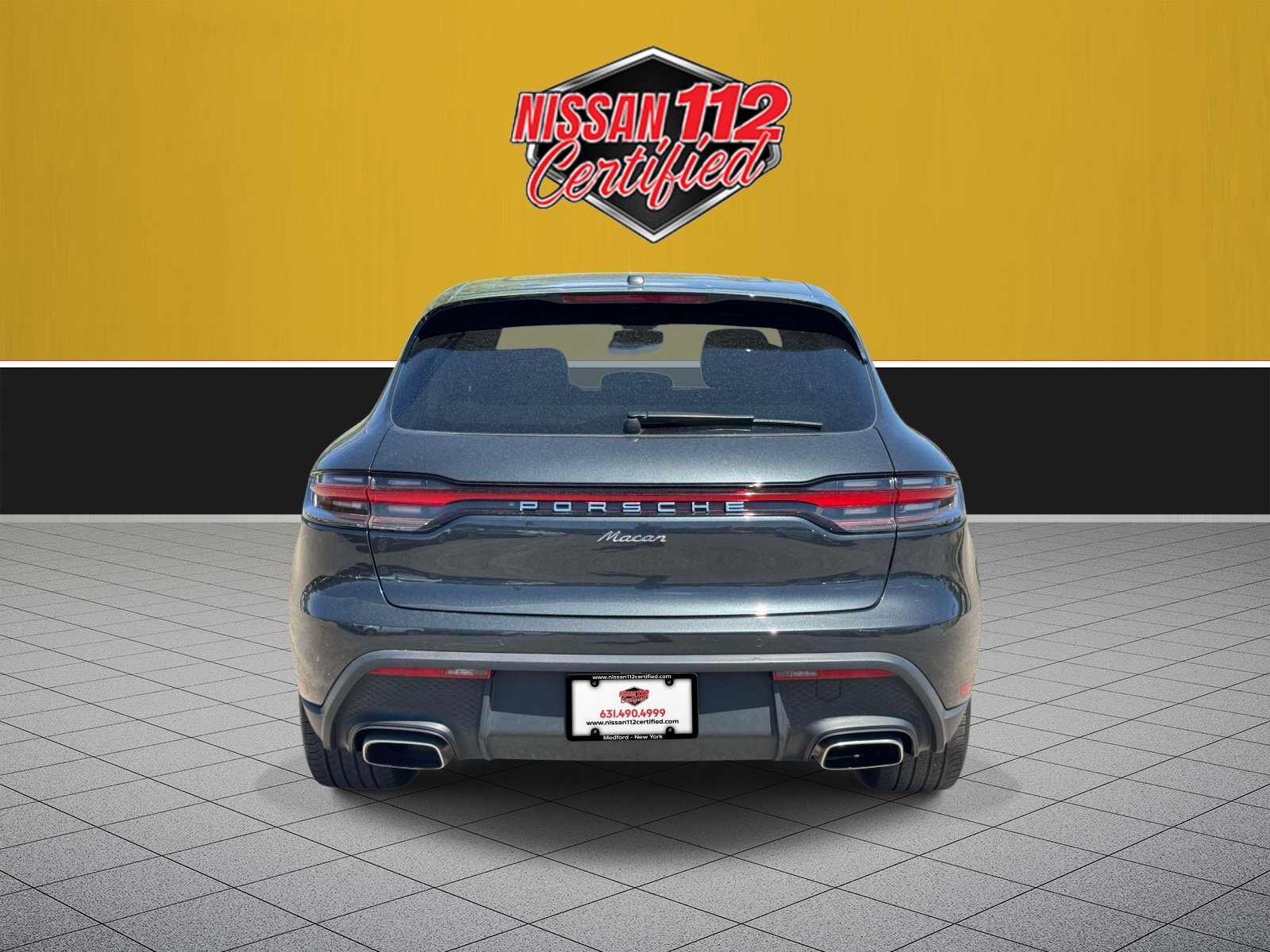 Used 2022 Porsche Macan w/ Premium Package Plus AWD/4WD image 8