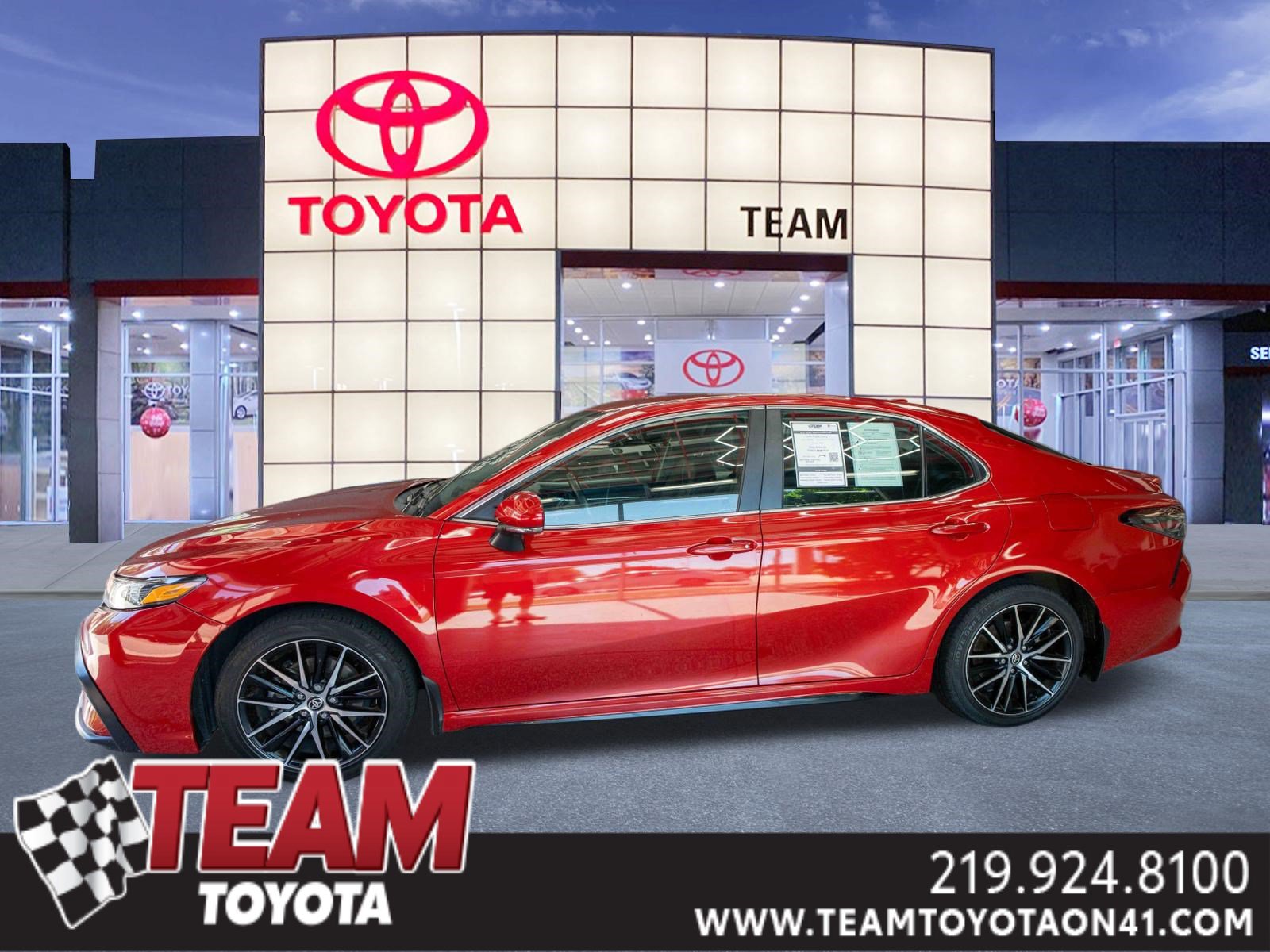 Used 2024 Toyota Camry SE w/ Convenience Package