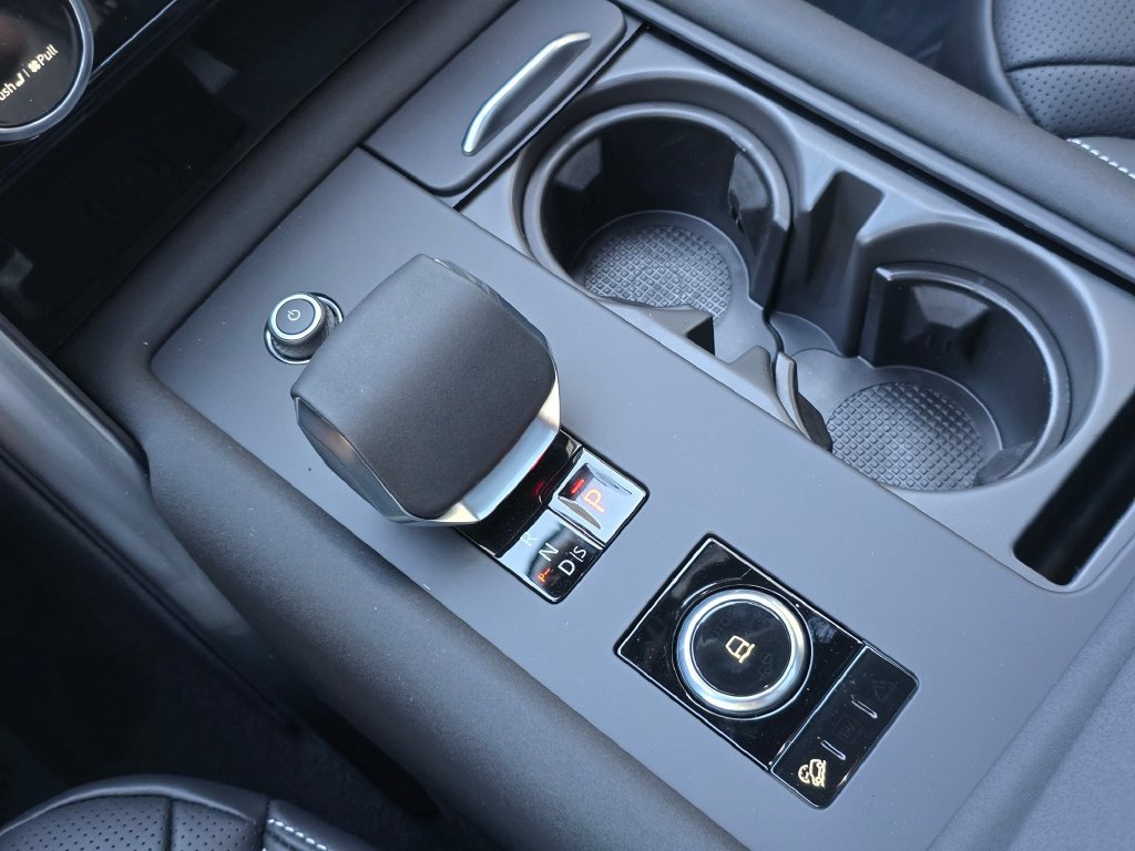 New 2026 Land Rover Discovery Limited Edition AWD/4WD image 26