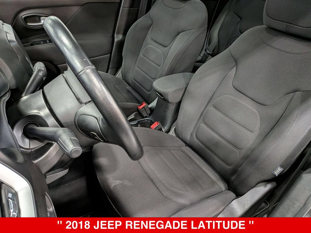 Used 2018 Jeep Renegade Latitude w/ Cold Weather Group AWD/4WD image 13