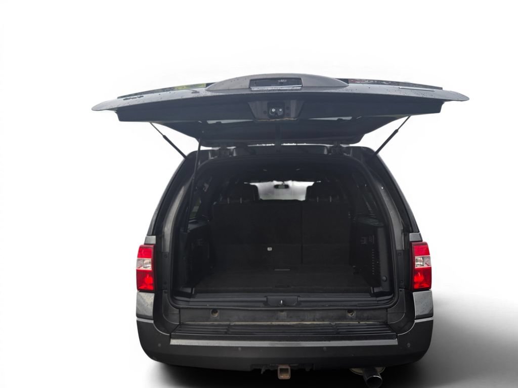Used 2015 Ford Expedition EL XLT w/ Equipment Group 202A RWD image 5