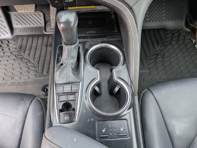Used 2020 Toyota Camry XLE FWD image 15