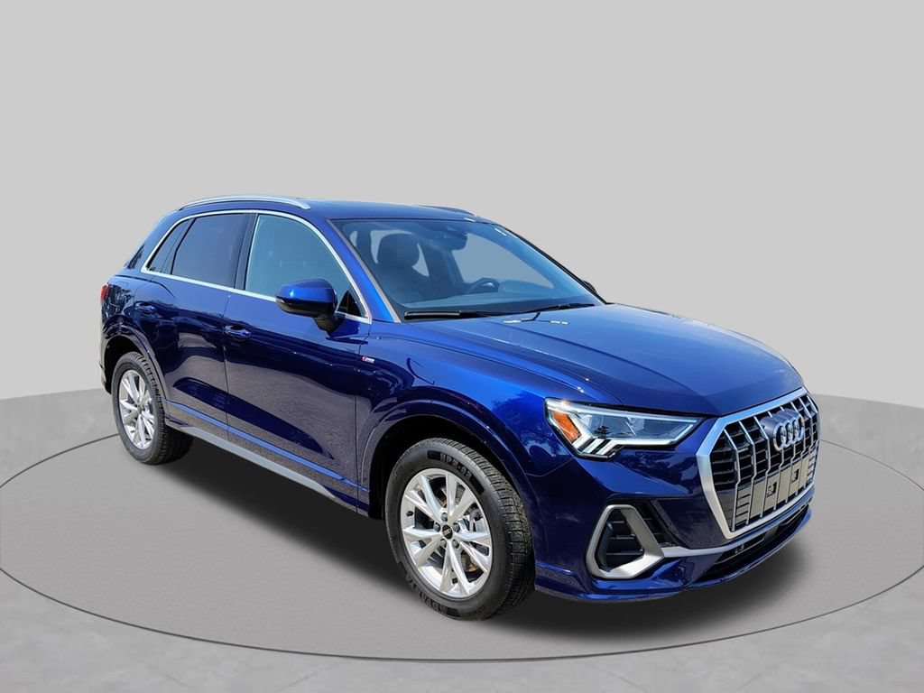 Used 2025 Audi Q3 2.0T Premium AWD/4WD image 3