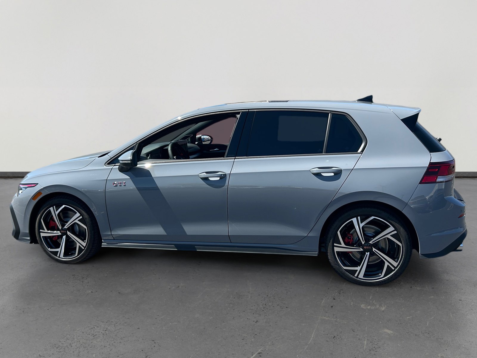 New 2026 Volkswagen Golf SE FWD image 2