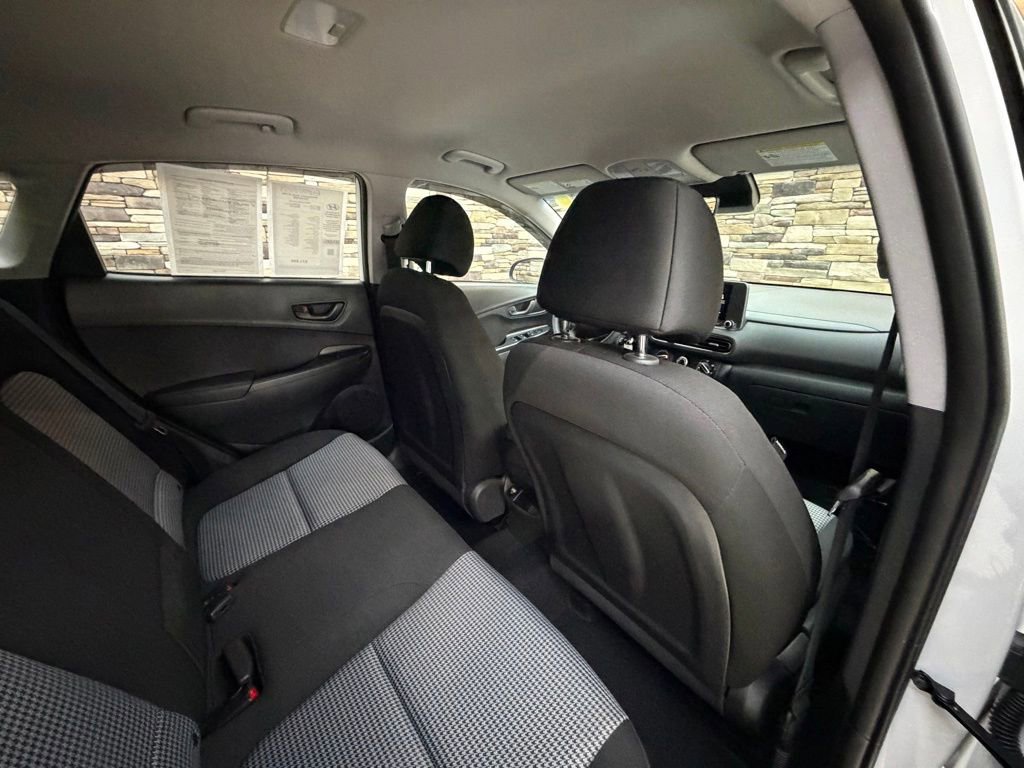Used 2023 Hyundai Kona SE AWD/4WD image 28