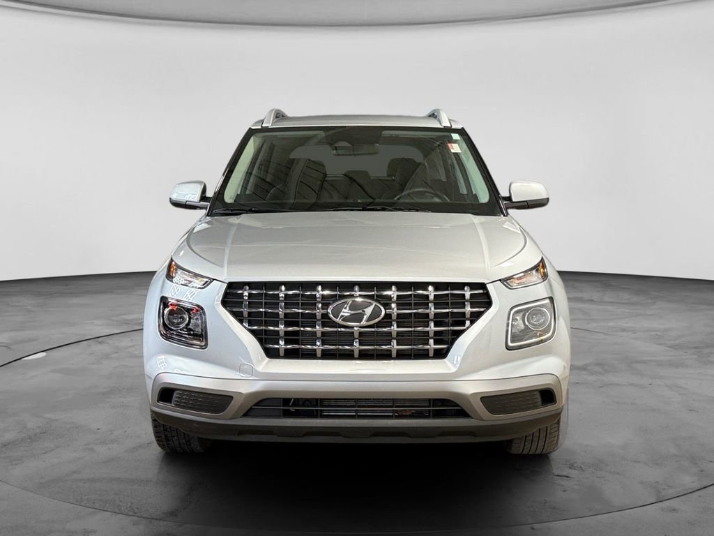 Used 2023 Hyundai Venue SEL FWD image 9