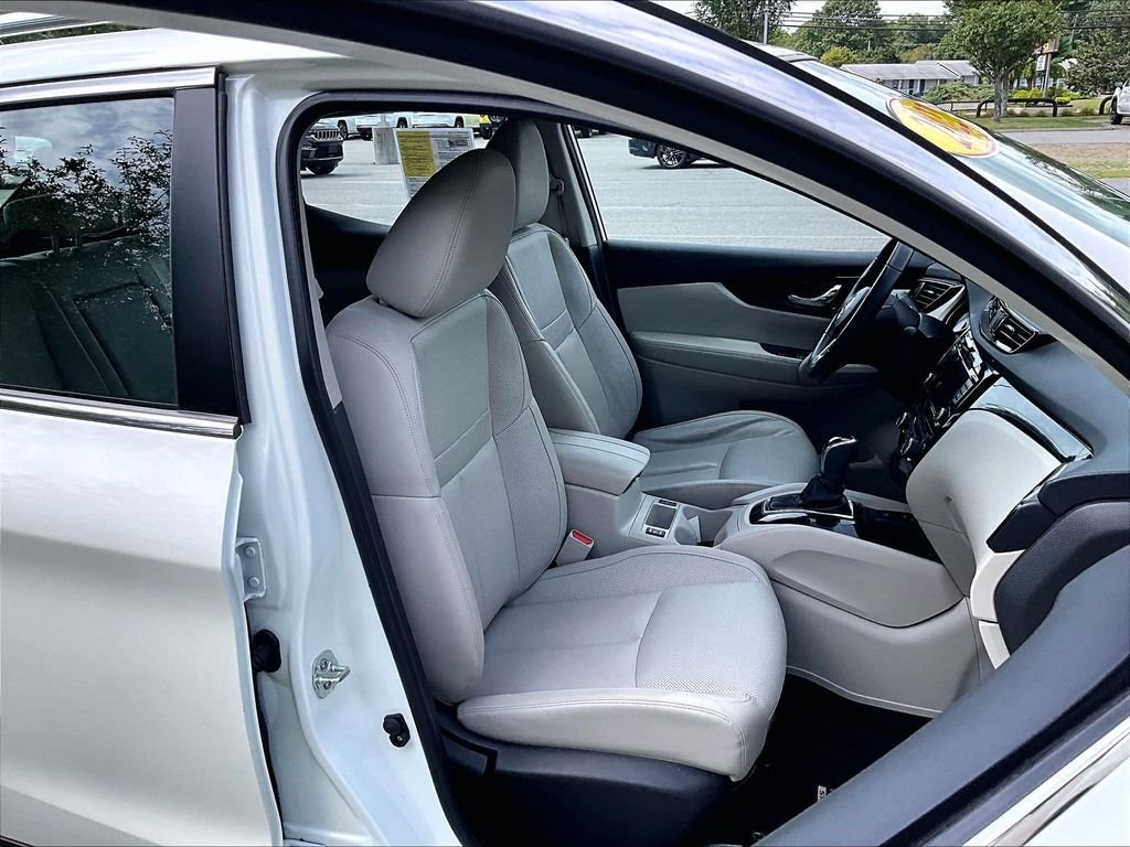 Used 2022 Nissan Rogue Sport SL AWD/4WD image 11