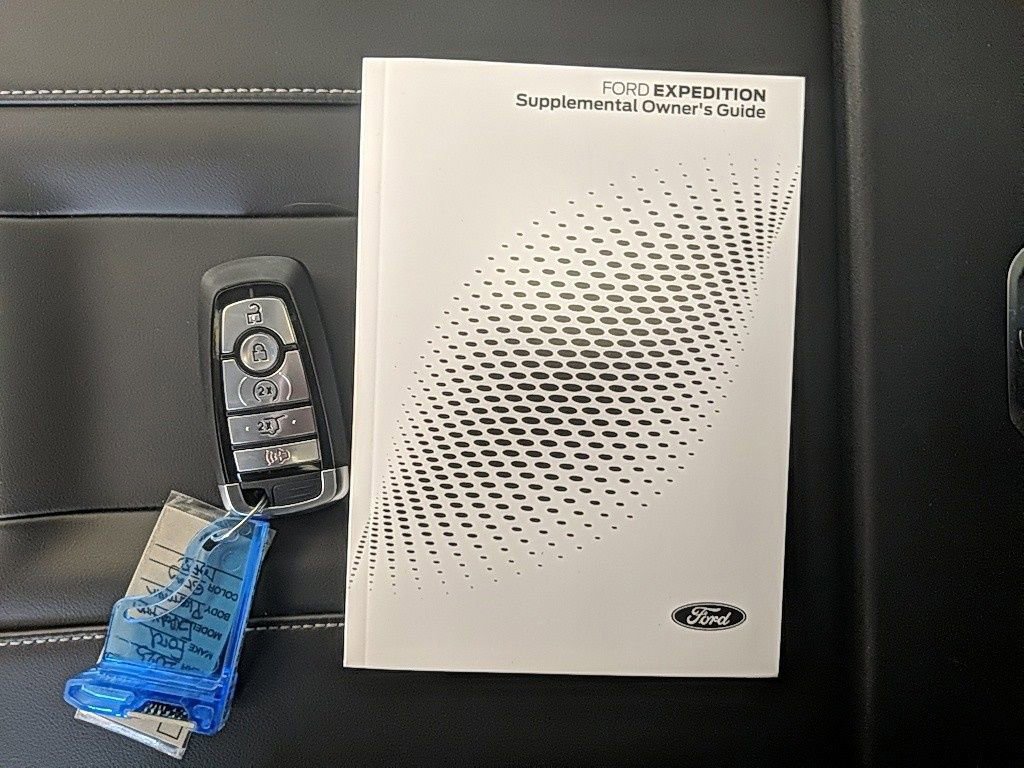 Used 2025 Ford Expedition Max Platinum image 37