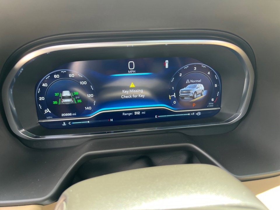 Used 2023 Chevrolet Tahoe Premier RWD image 11