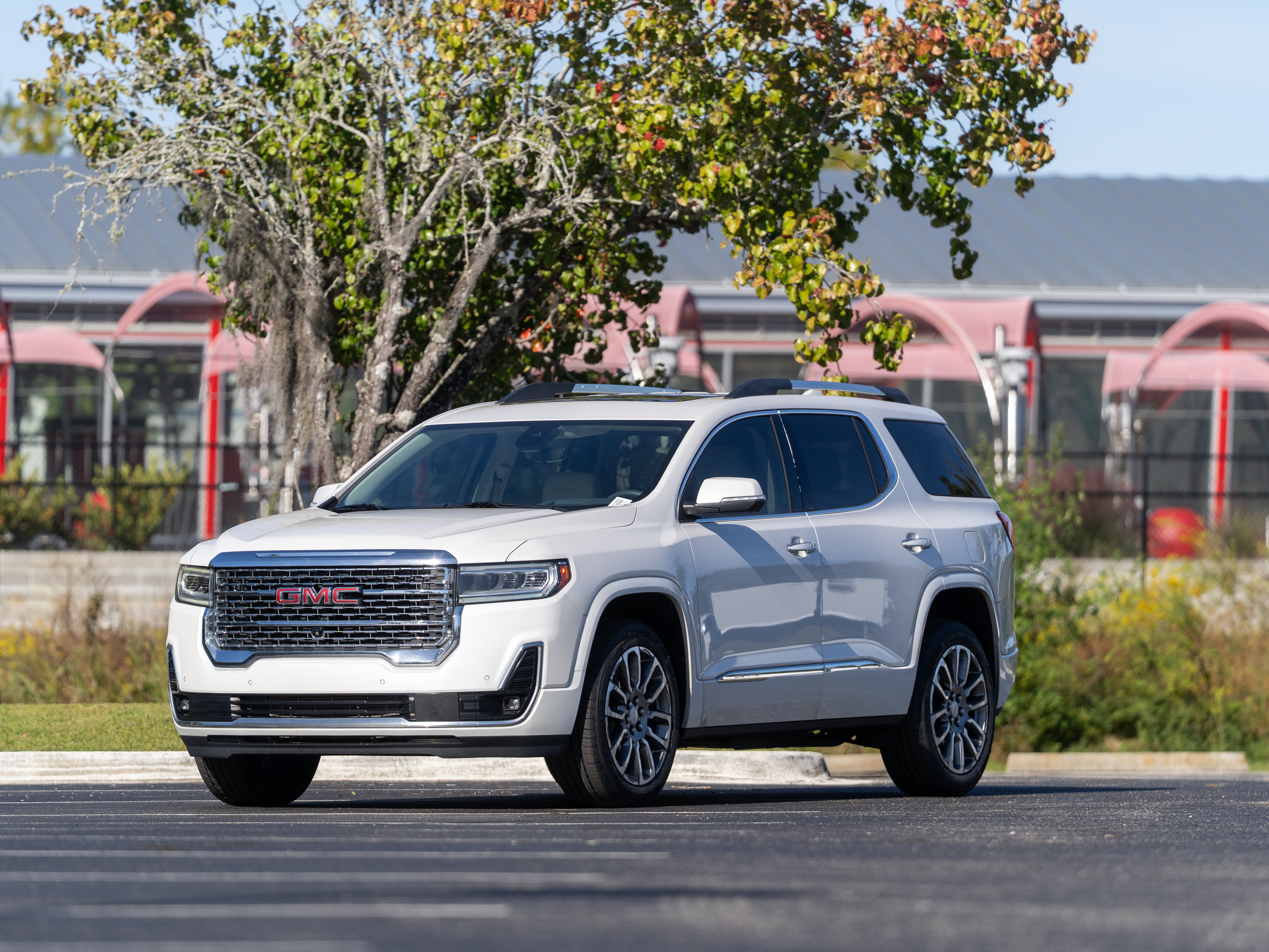 Used 2023 GMC Acadia Denali w/ Denali Ultimate Package FWD image 42