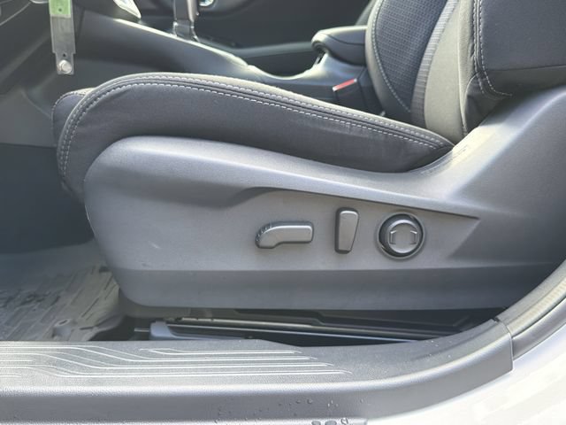 Used 2025 Subaru Outback Premium AWD/4WD image 21