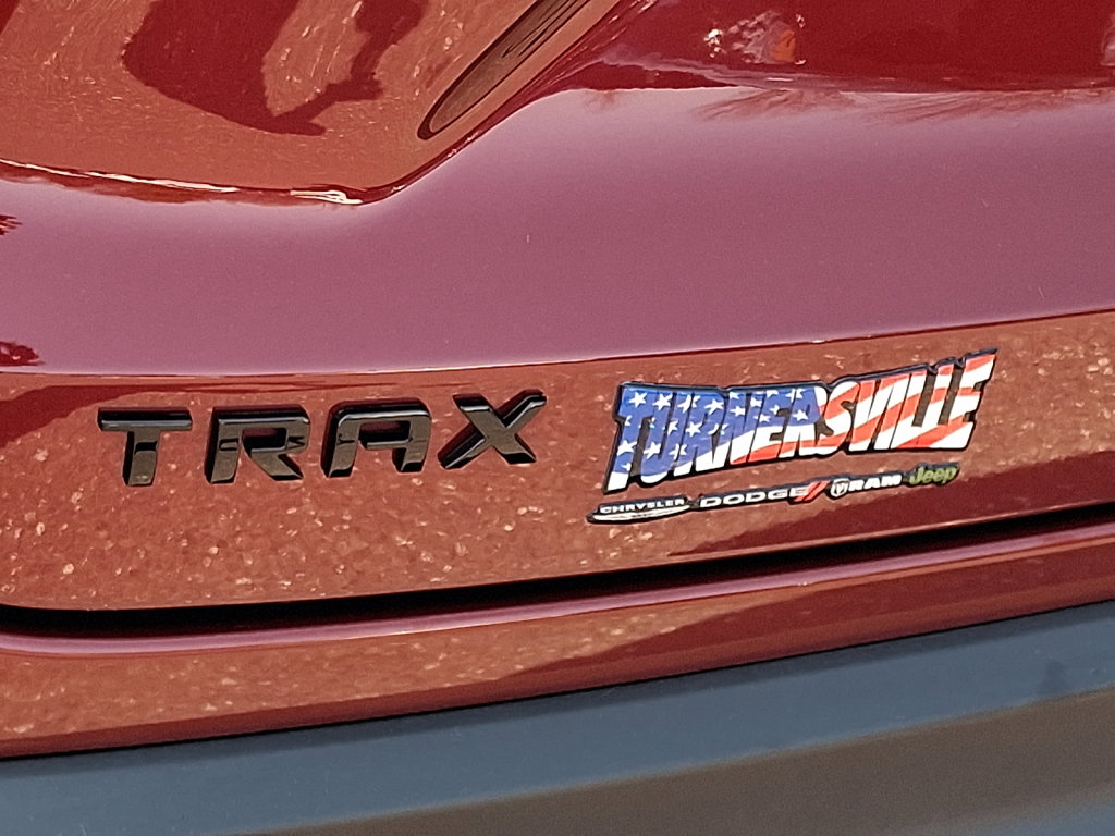 Used 2025 Chevrolet Trax RS image 16