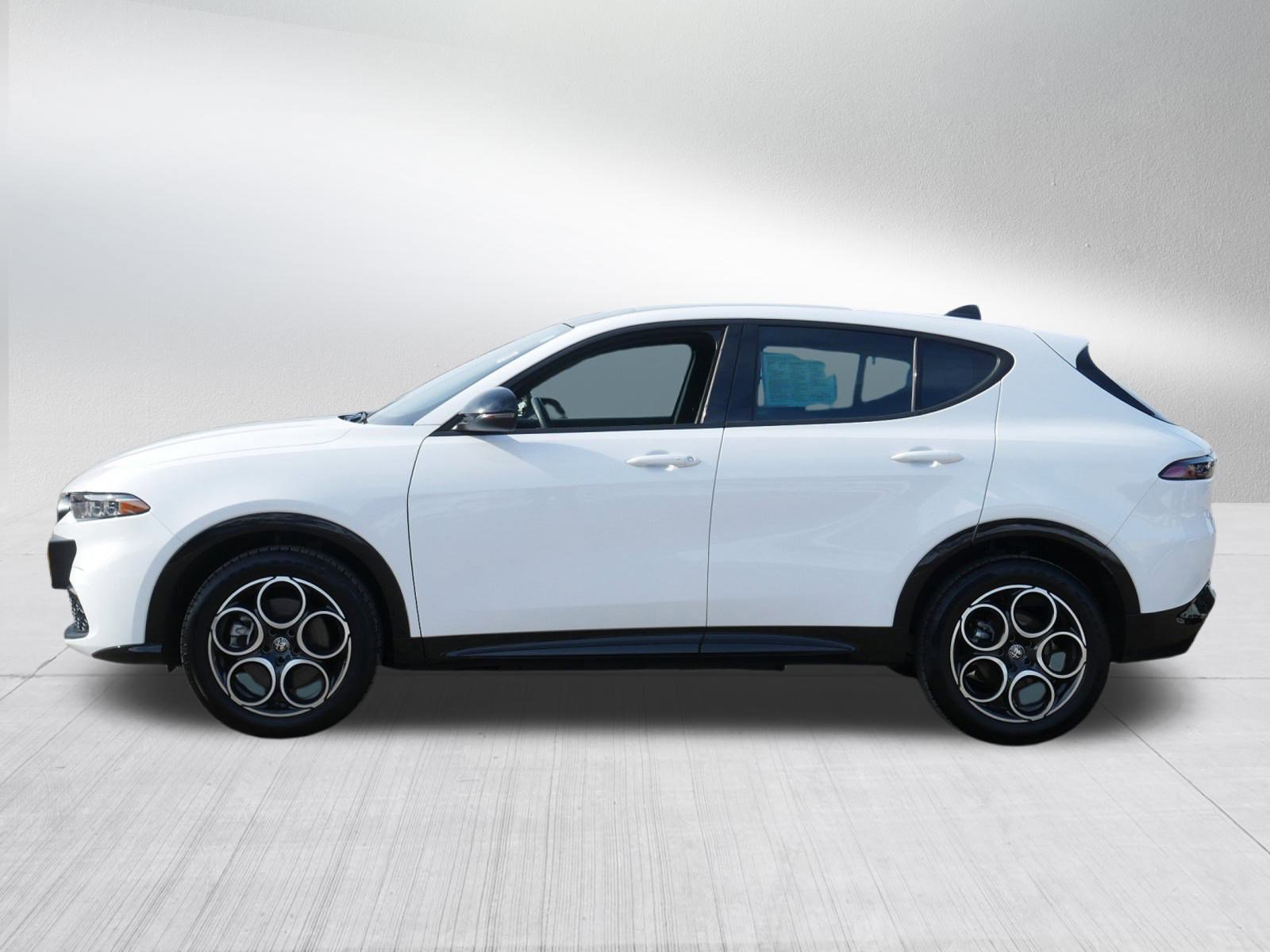 Used 2025 Alfa Romeo Tonale image 4