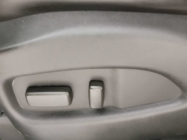 Used 2013 Cadillac SRX FWD image 14