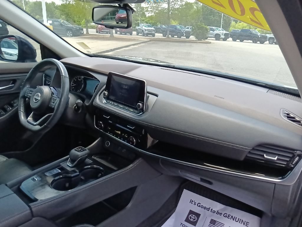 Used 2023 Nissan Rogue SL FWD image 34
