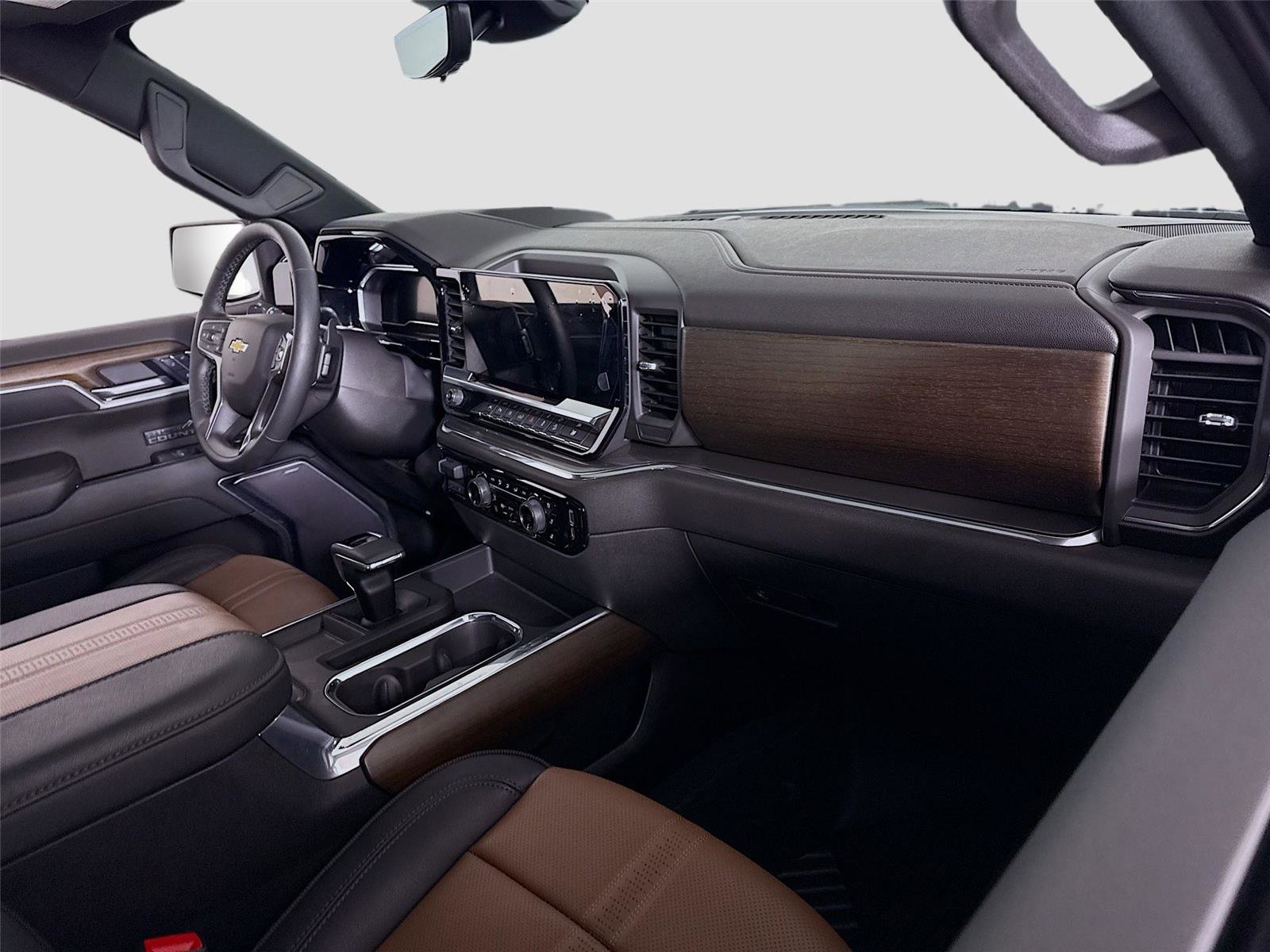 Used 2025 Chevrolet Silverado 1500 High Country w/ Technology Package image 24
