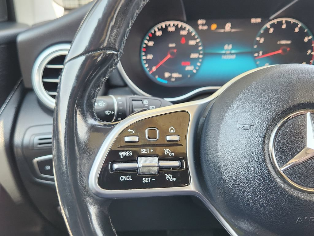Used 2021 Mercedes-Benz GLC 300 4MATIC image 17