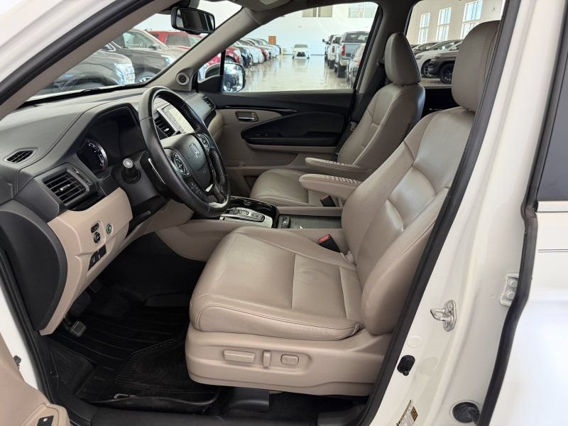 Used 2016 Honda Pilot Touring image 16