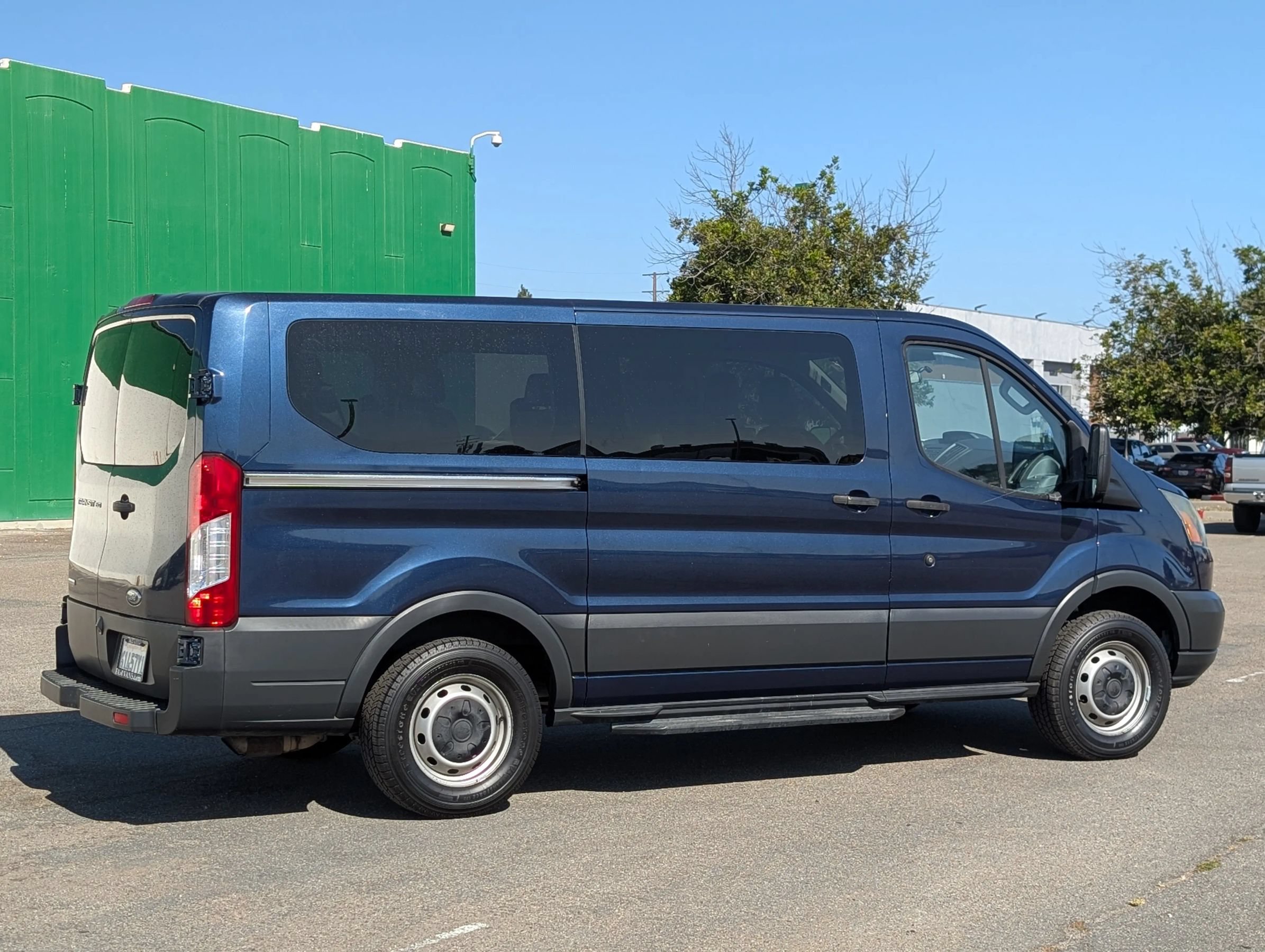 Used 2016 Ford Transit 150 XL RWD image 2