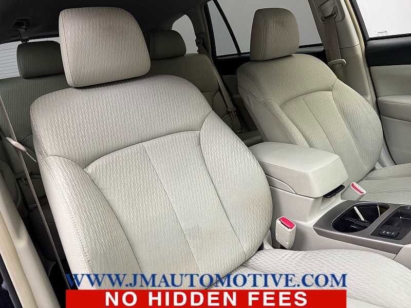 Used 2012 Subaru Outback 2.5i Premium AWD/4WD image 21