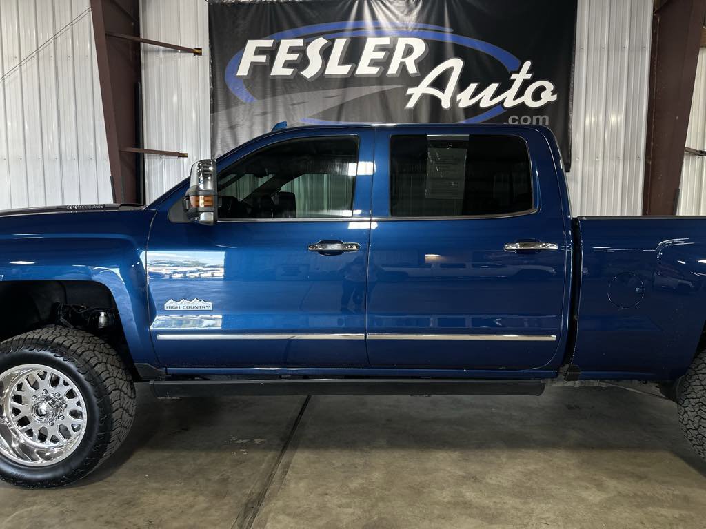 Used 2016 Chevrolet Silverado 2500 High Country w/ Duramax Plus Package image 8