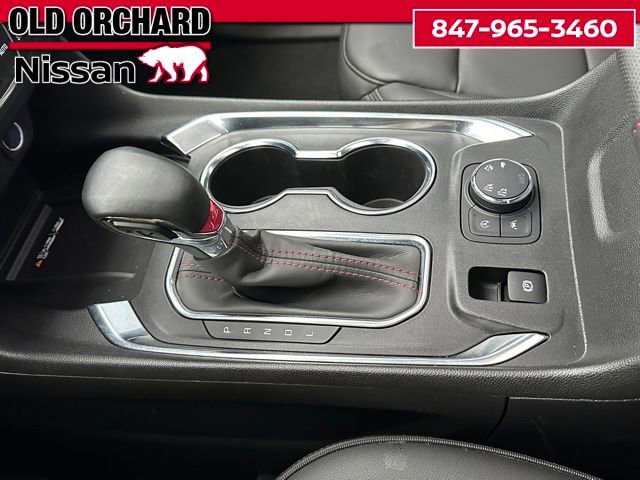 Used 2023 Chevrolet Traverse RS image 19