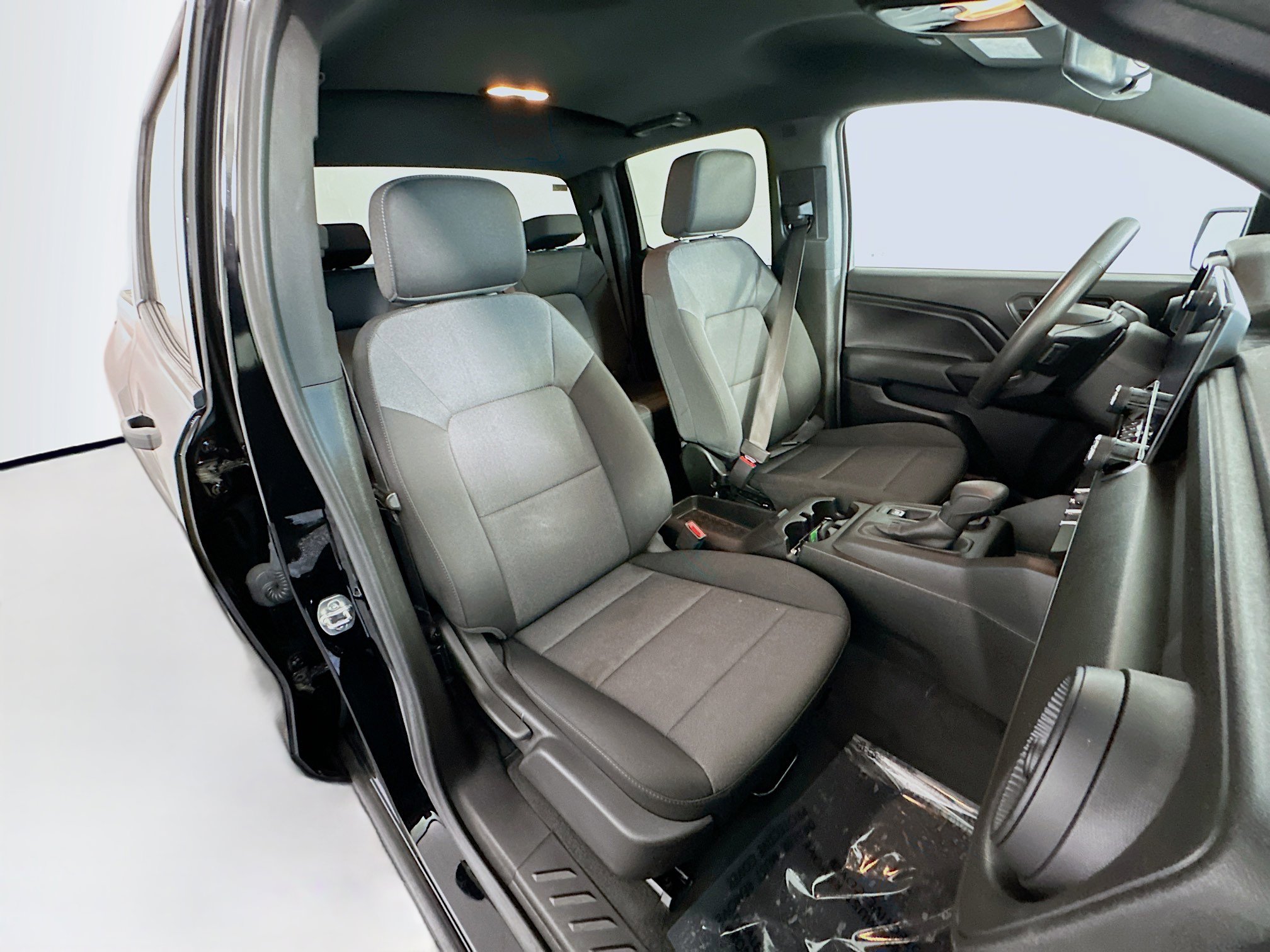 Used 2024 Chevrolet Colorado W/T image 28