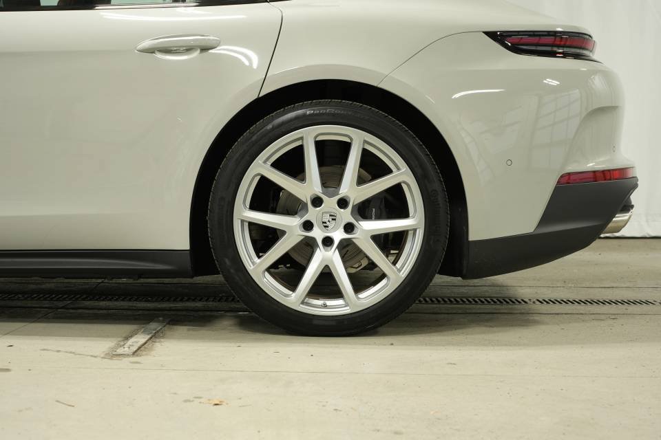 New 2026 Porsche Panamera 4 AWD/4WD image 42
