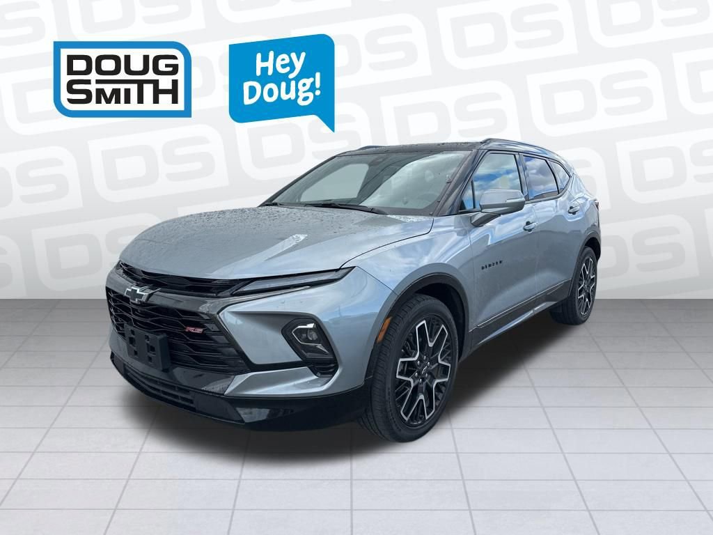 Used 2024 Chevrolet Blazer RS w/ Driver Confidence II Package image 3