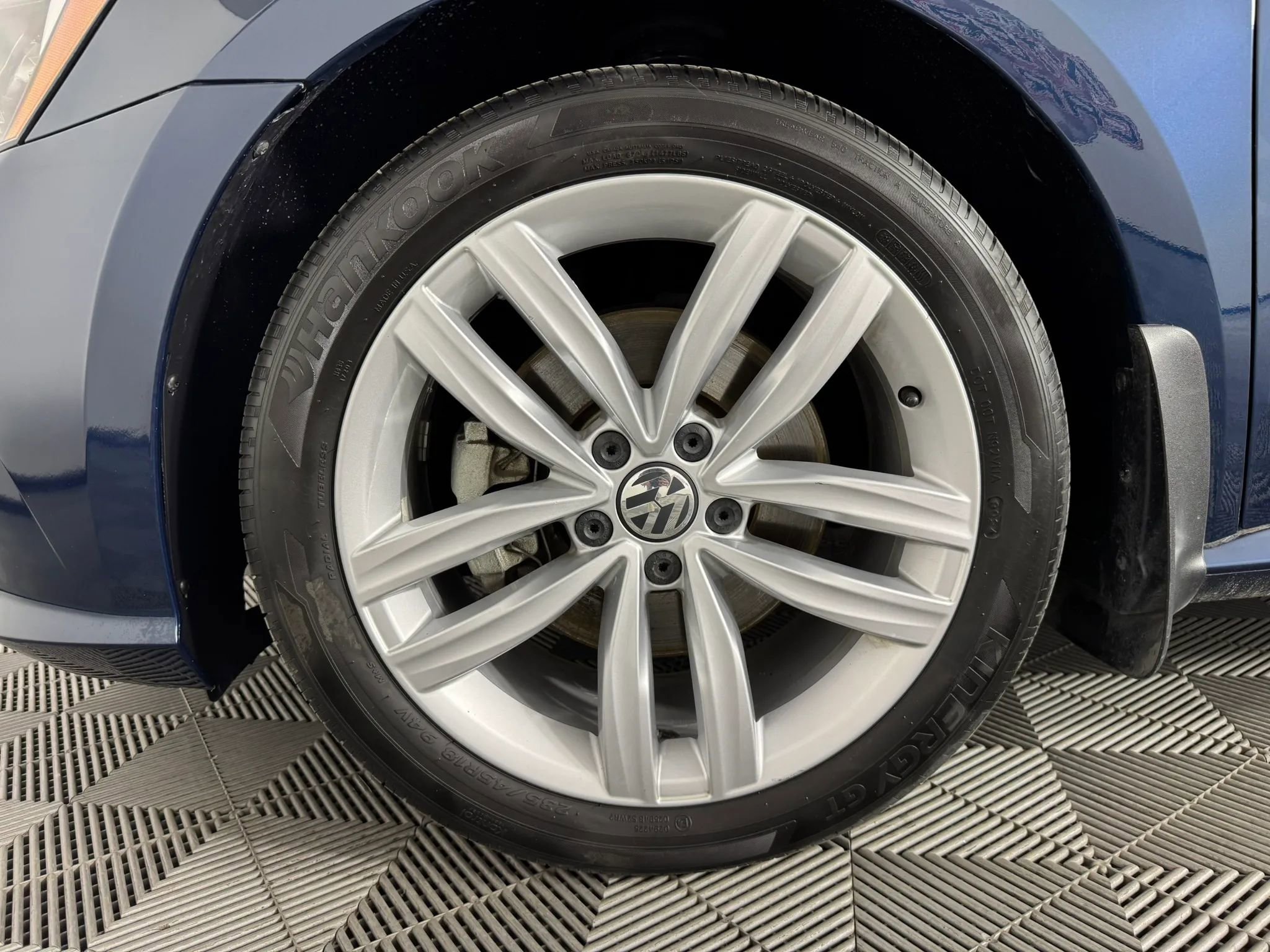 Used 2019 Volkswagen Passat 2.0T Wolfsburg w/ Wheels & Sunroof Package image 44