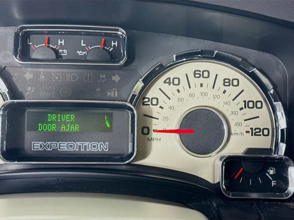 Used 2014 Ford Expedition XLT RWD image 15