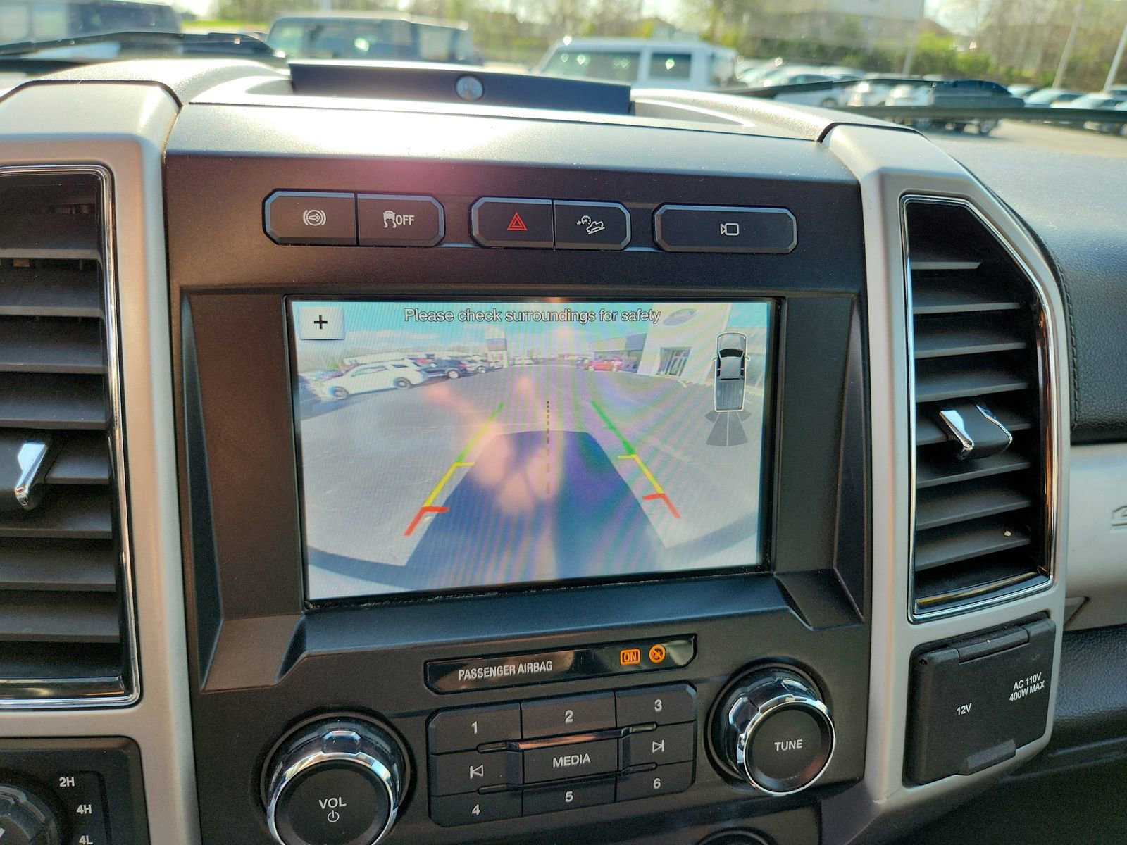 Used 2019 Ford F350 Lariat w/ Chrome Package image 17