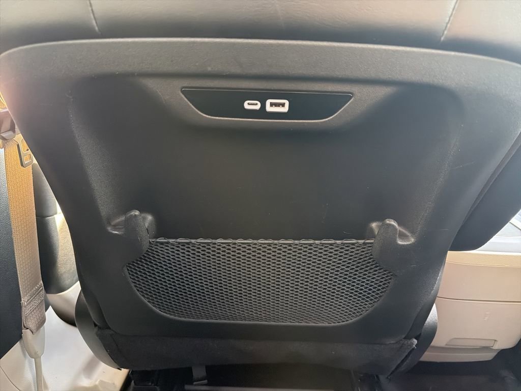 Used 2024 Chrysler Pacifica Touring-L FWD image 94