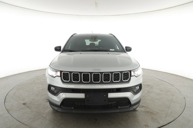 New 2026 Jeep Compass Latitude image 2