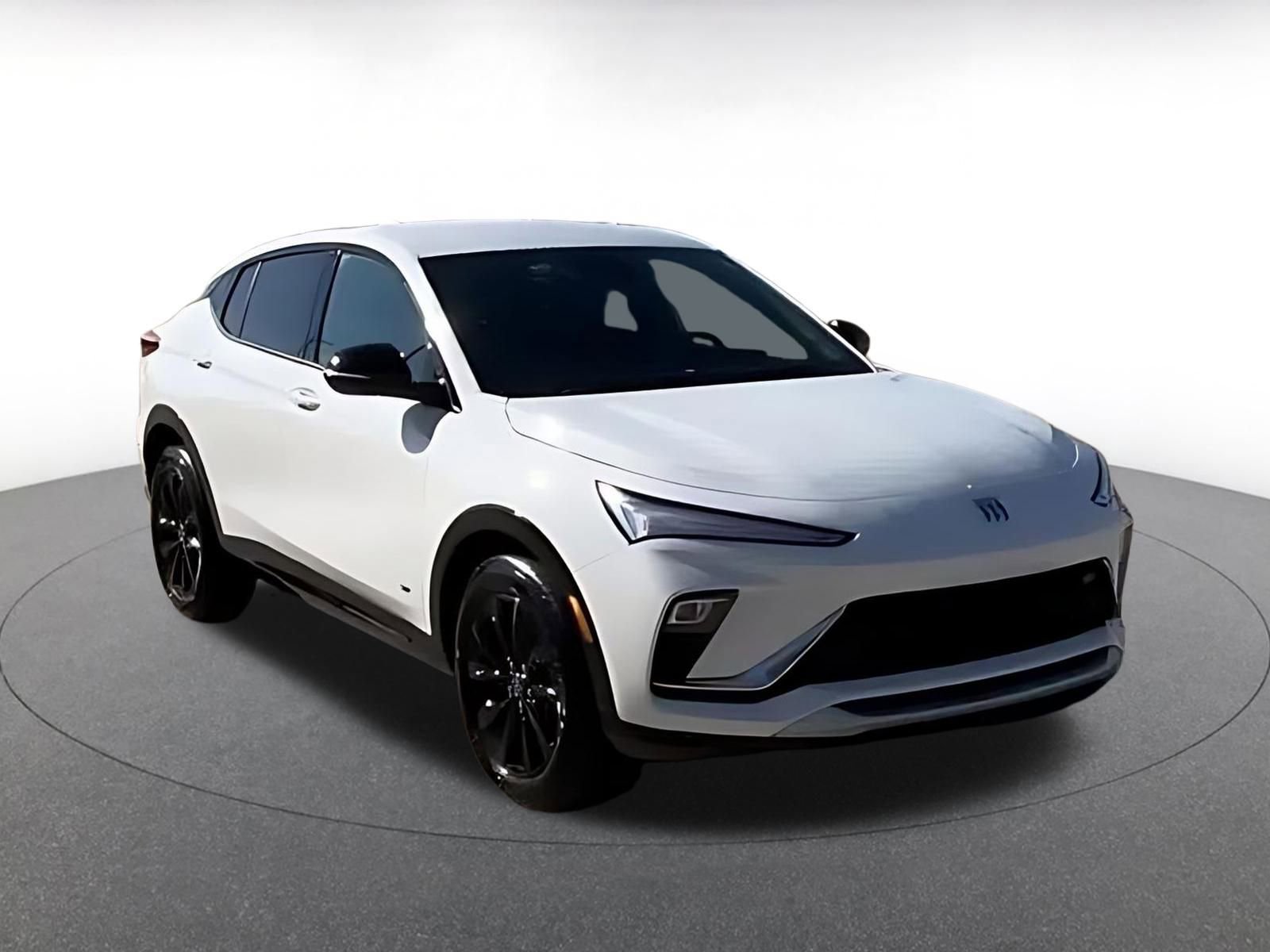 Used 2025 Buick Envista Sport Touring image 3