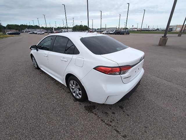 Used 2024 Toyota Corolla LE FWD image 8