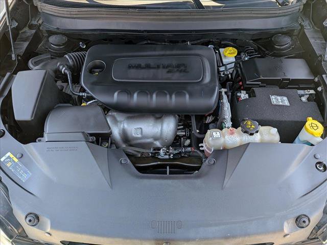 Used 2019 Jeep Cherokee Latitude Plus FWD image 21