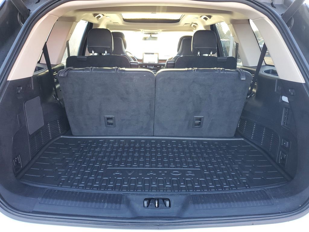 Used 2020 Lincoln Aviator Reserve w/ Equipment Group 202A image 32