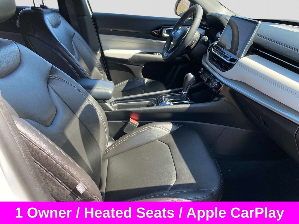 Used 2025 Jeep Compass Limited image 23