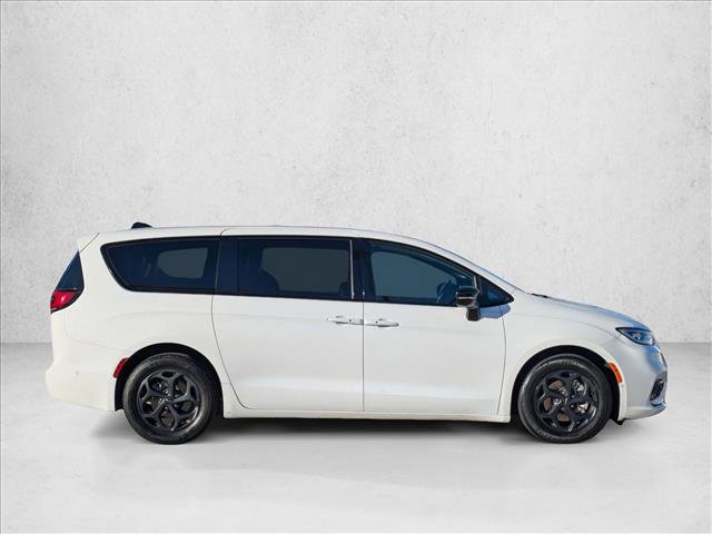 Used 2024 Chrysler Pacifica Hybrid S Appearance Pkg image 4