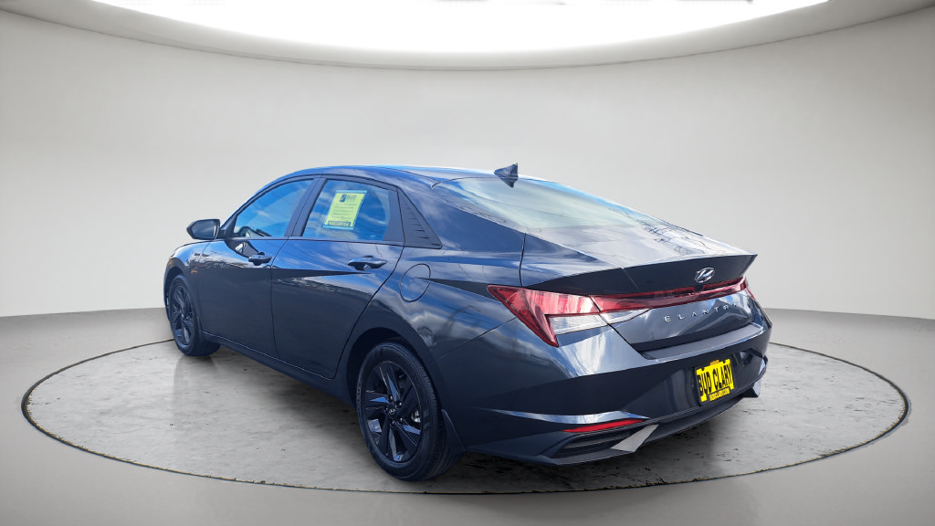 Used 2023 Hyundai Elantra SEL FWD image 15