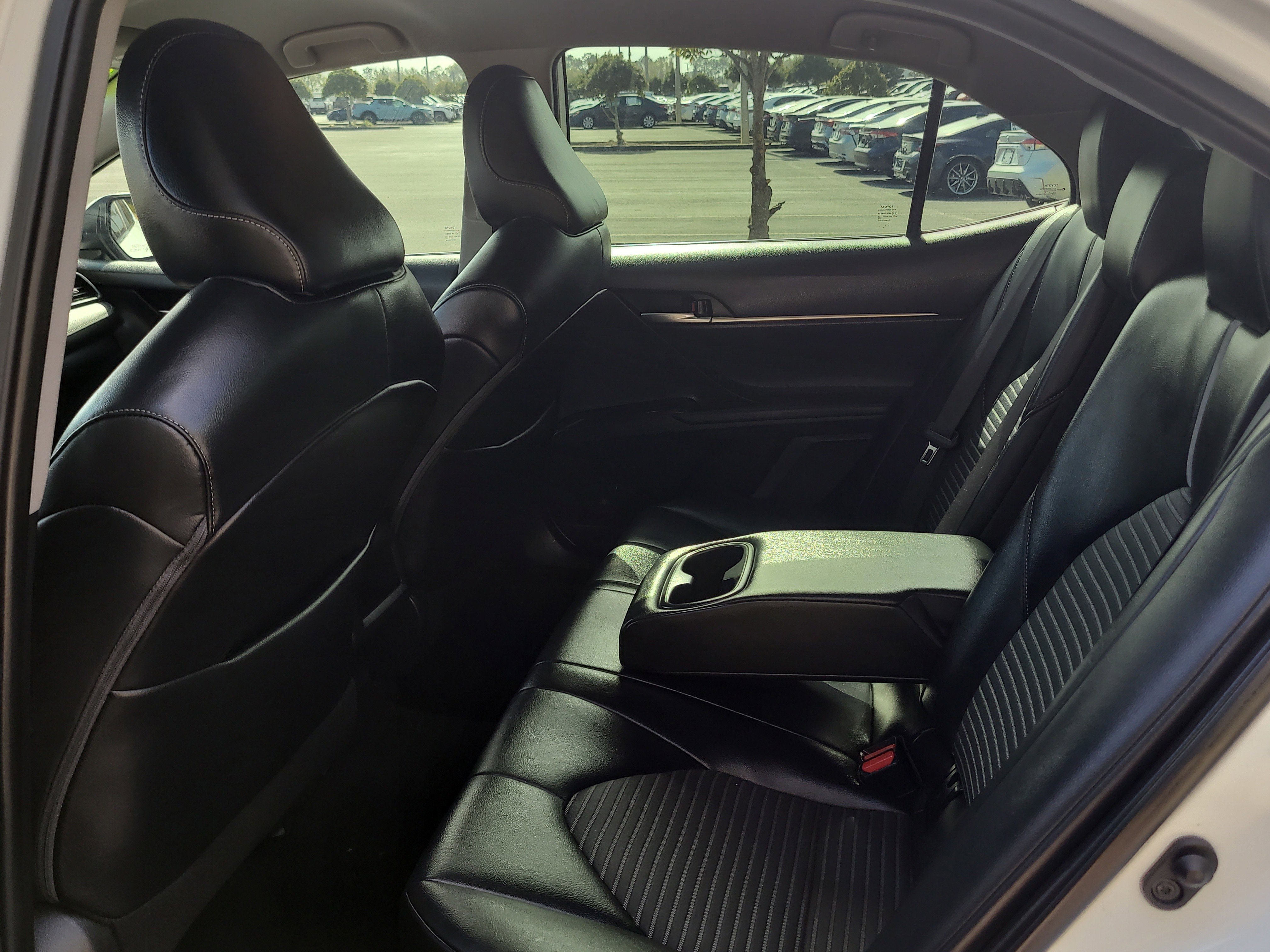 Used 2021 Toyota Camry SE image 13