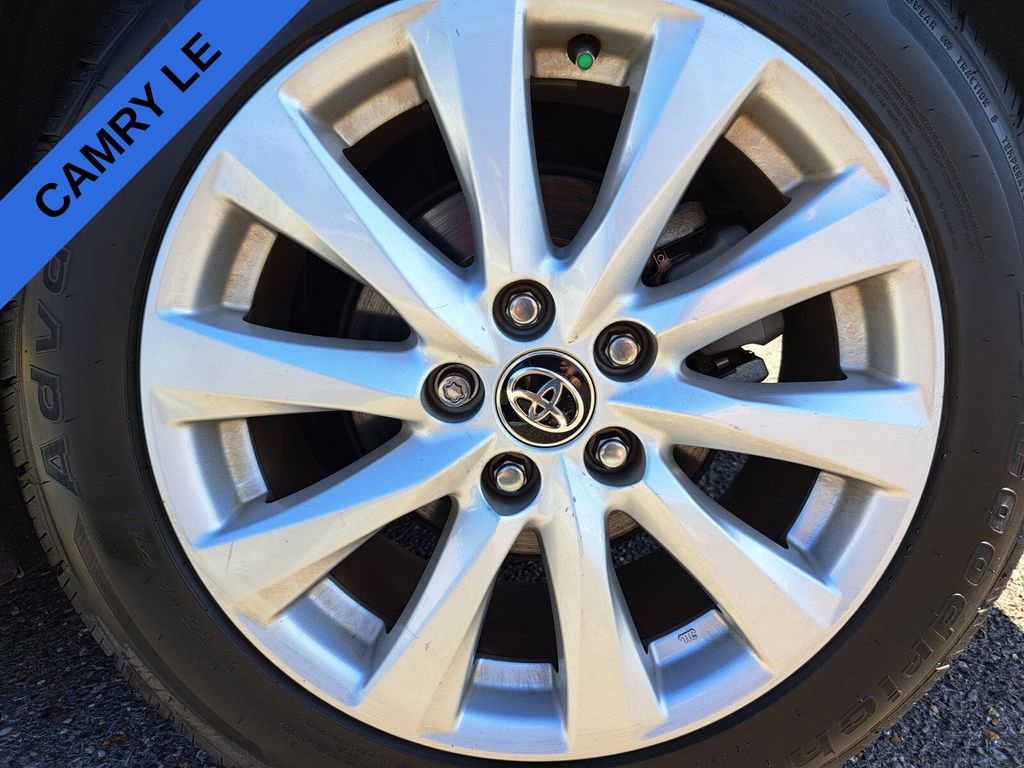 Used 2020 Toyota Camry LE image 26